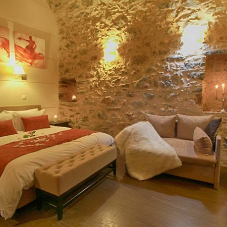 Medieval Castle Mestá Екстериор снимка