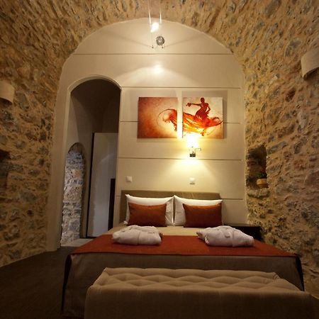 Medieval Castle Mestá Стая снимка