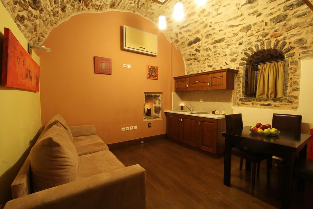 Medieval Castle Mestá Стая снимка