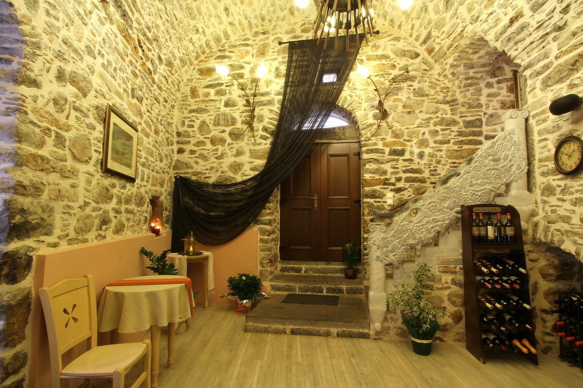 Medieval Castle Mestá Екстериор снимка