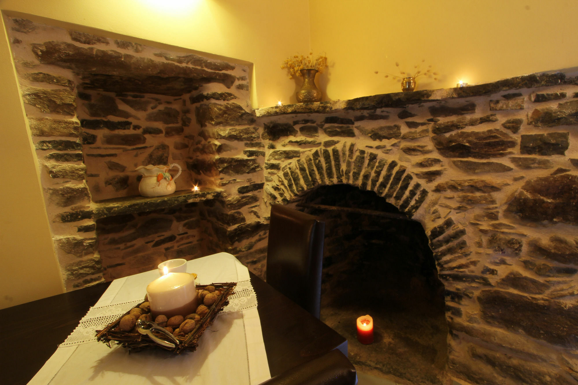 Medieval Castle Mestá Екстериор снимка