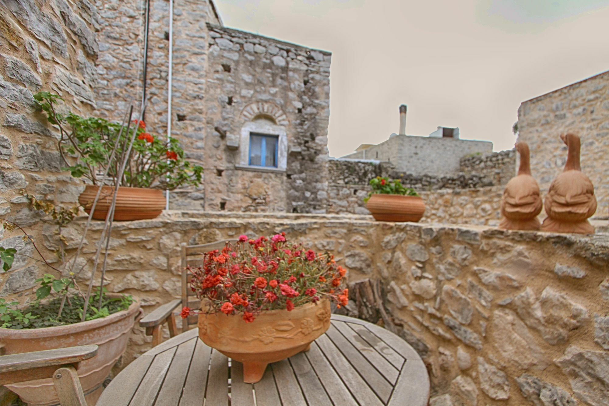 Medieval Castle Mestá Екстериор снимка
