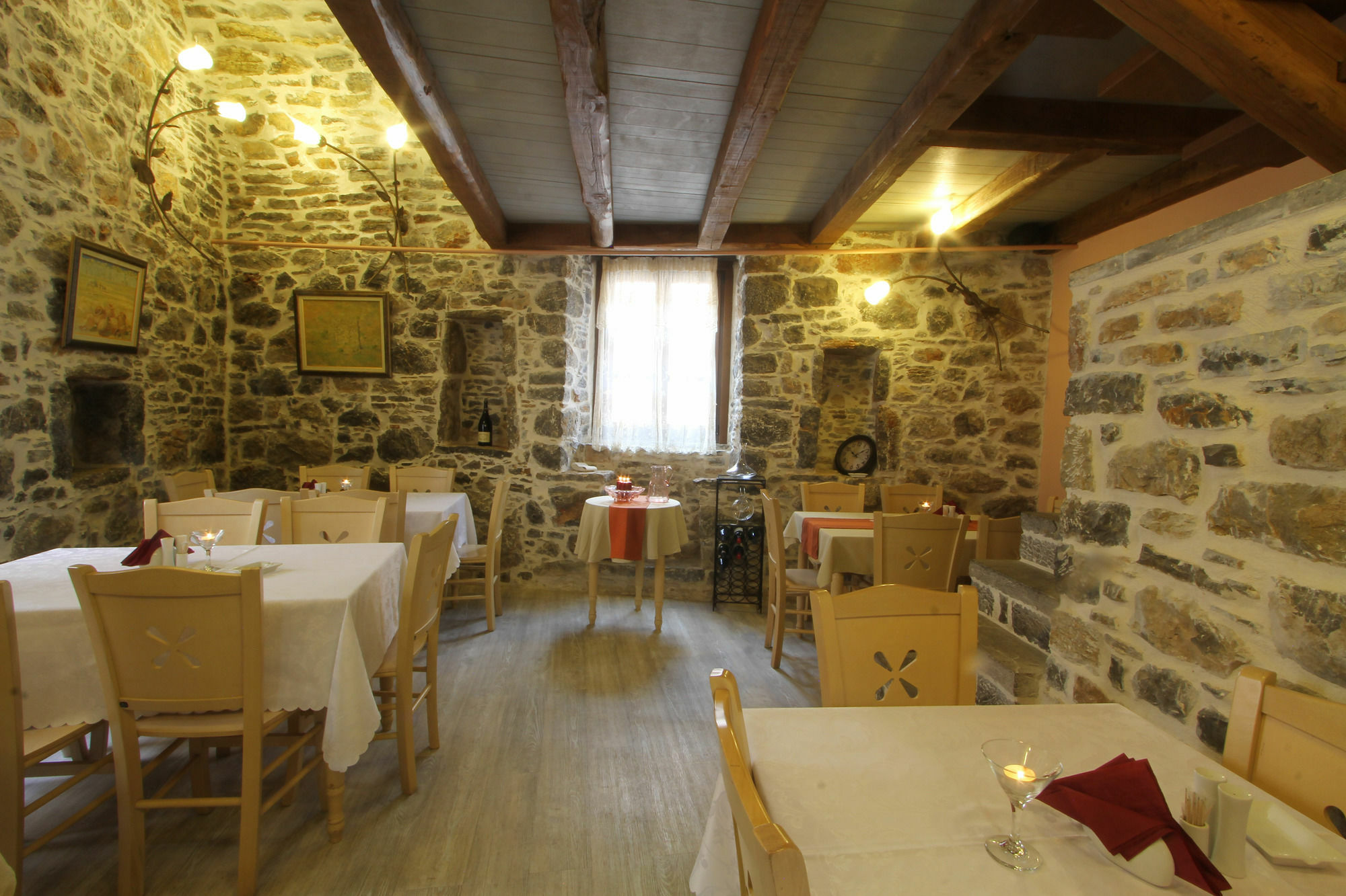 Medieval Castle Mestá Екстериор снимка