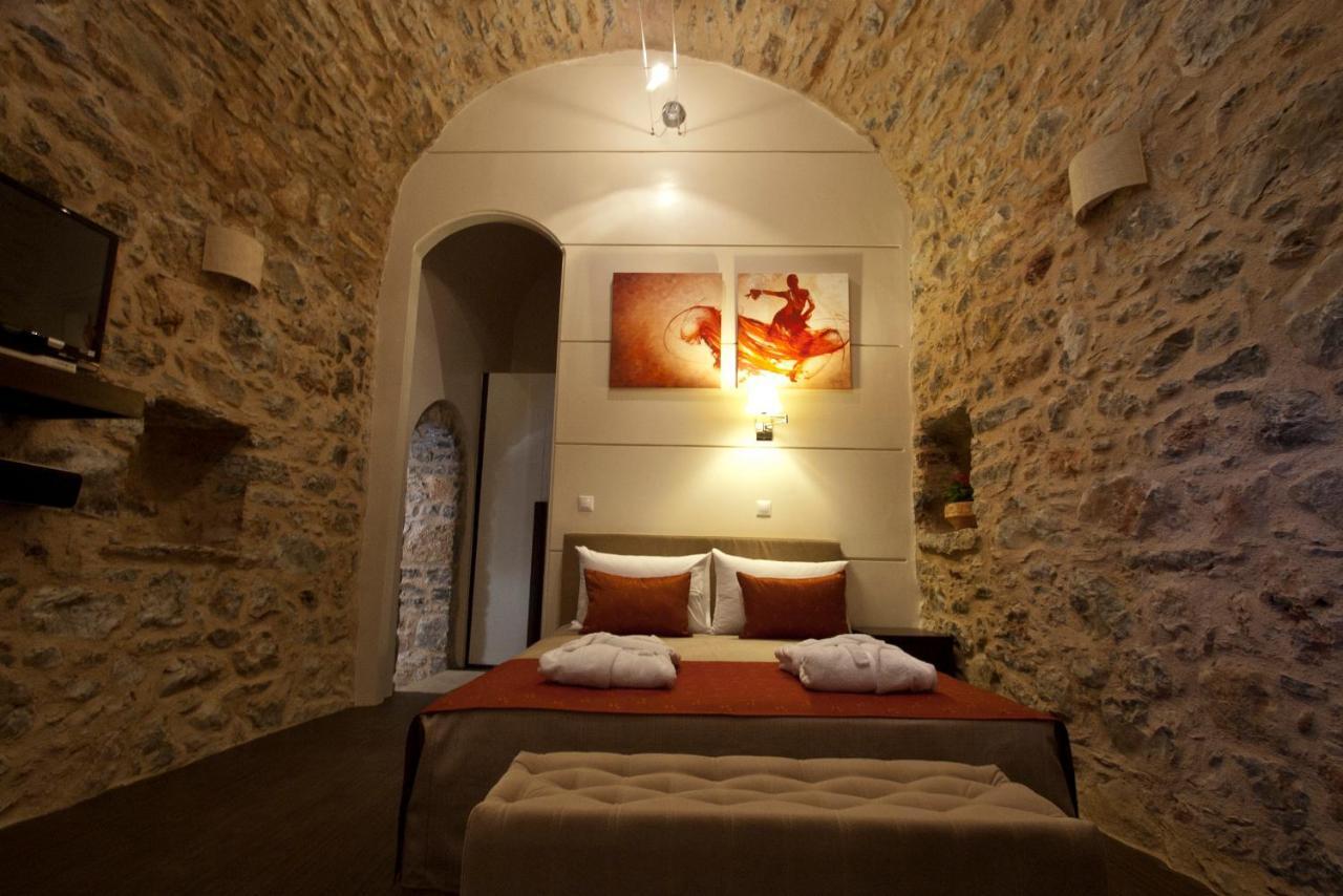 Medieval Castle Mestá Стая снимка